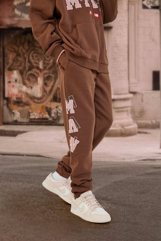 Regular Fit Man Applique Jogger 1 Regular Fit Man Applique Jogger