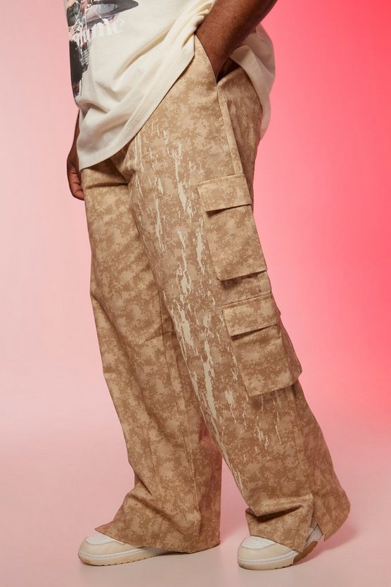 Plus Camo Split Hem Multi Cargo Trouser 1 Plus Camo Split Hem Multi Cargo Trouser