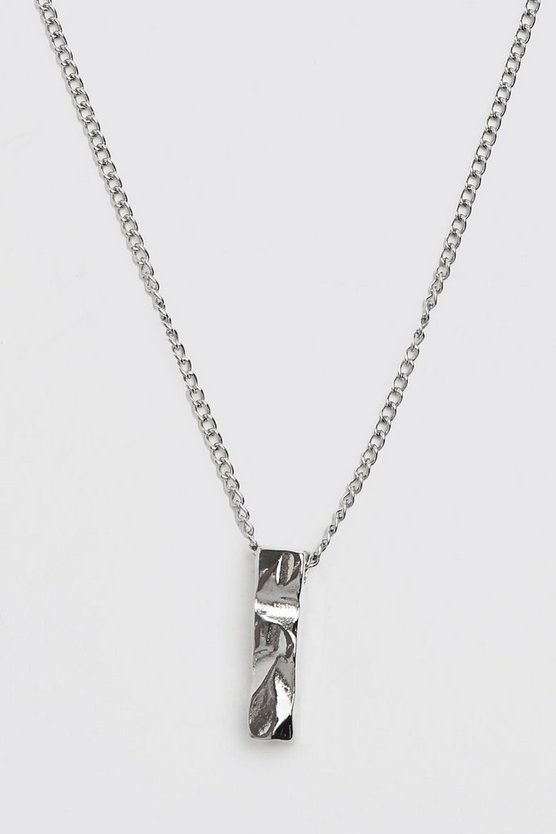 Chain Necklace With Bar Pendant